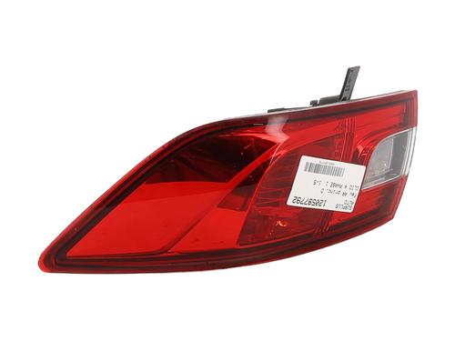 right-taillight-renault-clio-iv-bh_-2012-2013-2014-2015-2016-2017-2018-2019-2020-2021-32479045 main image