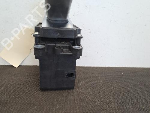 Used Gear lever PEUGEOT 308 II (LB_, LP_, LW_, LH_, L3_) 1.5 BlueHDi 130 (131 hp) 28395255
