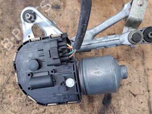 Used Front wiper motor PEUGEOT 5008 (0U_, 0E_) 1.6 HDi (110 hp) 28402609