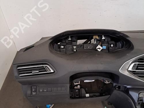 Dashboard PEUGEOT 308 II (LB_, LP_, LW_, LH_, L3_) 1.6 BlueHDi 120 | BP29587647C46 