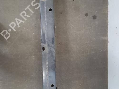 Used Front bumper reinforcement TOYOTA AURIS (_E15_) 1.4 D-4D (NDE150_, NDE150R) (90 hp) 28390053
