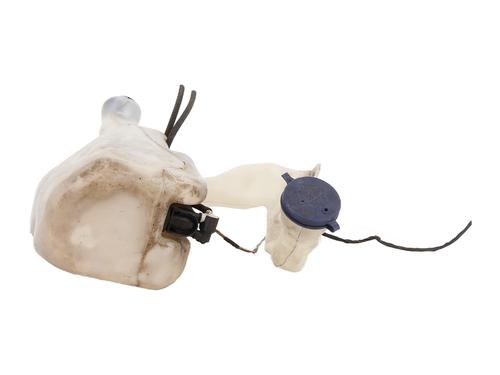 Used Windscreen washer tank Windscreen washer tank PEUGEOT 1007 (KM_) 1.4 HDi (68 hp) 33304318 33304318