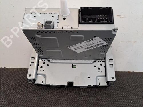 radio-fiat-500l-351_-352_-2012-28396827 main image