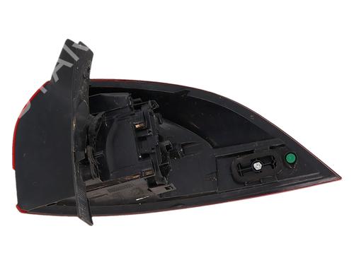 left-taillight-renault-clio-iii-grandtour-kr01_-2007-39387336 main image