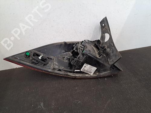 Right taillight RENAULT CLIO IV Grandtour (KH_) 1.5 dCi 90 (KHN3, KHN4) | BP28391849C35 