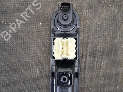 Used Left front window switch Left front window switch RENAULT TWINGO III (BCM_, BCA_) 0.9 TCe 90 (BCM9, BCM2) (90 hp) 30101019 30101019