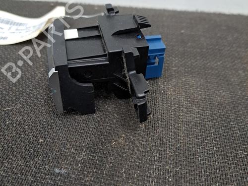 Switch PEUGEOT 308 II (LB_, LP_, LW_, LH_, L3_) 1.2 THP 130 | BP28392462I30 