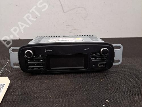 Used Radio RENAULT CLIO IV (BH_) 1.5 dCi 75 (75 hp) 28401317