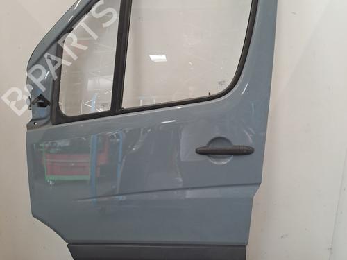 Used Left front door MERCEDES-BENZ SPRINTER 3-t Van (B906) 210 CDI (906.611, 906.613) (95 hp) 28408887