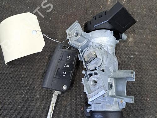 Ratlås/Tændingslås VW POLO V (6R1, 6C1) 1.0 (60 hp) 30298026
