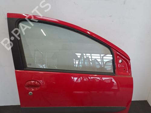 Used Right front door TOYOTA AYGO (_B1_) 1.0 (KGB10_, KGB10R) (68 hp) 28389875