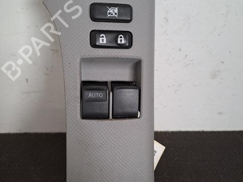Used Left front window switch TOYOTA YARIS (_P9_) 1.0 VVT-i (KSP90_, KSP90R) (69 hp) 28406749