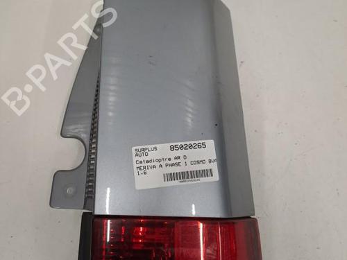 Used Rear bumper right light OPEL MERIVA A MPV (X03) 1.6 16V (E75) (100 hp) 28401608
