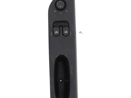 Used Left front window switch RENAULT LAGUNA I (B56_, 556_) 1.6 16V (B568, B561) (107 hp) 31095270