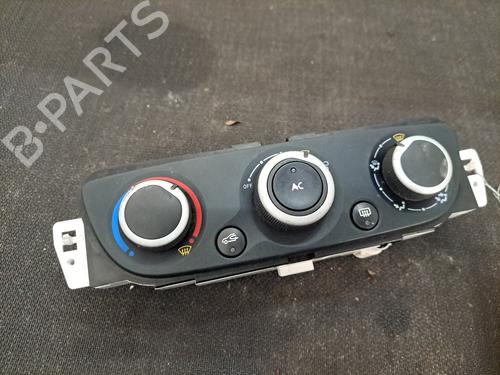 Commande Chauffage RENAULT MEGANE III Hatchback (BZ0/1_, B3_) 1.5 dCi (BZ09, BZ0D, BZ1W, BZ29, BZ14) (110 hp) 28401490