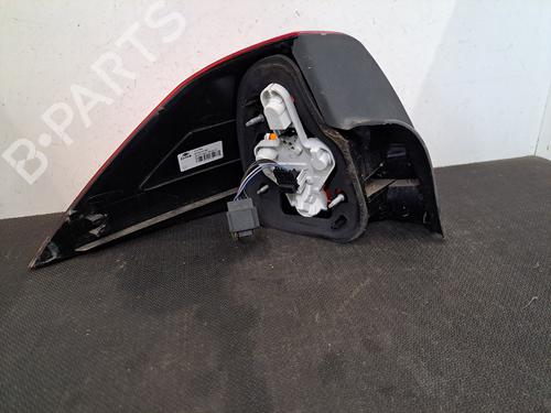 Used Right taillight Right taillight 28392198 28392198