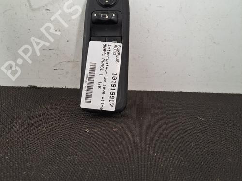 Used Left front window switch PEUGEOT 308 I (4A_, 4C_) 1.6 HDi (109 hp) 28406933