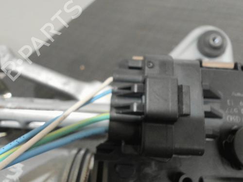 Used Front wiper motor PEUGEOT 5008 (0U_, 0E_) 1.6 HDi (110 hp) 28410696