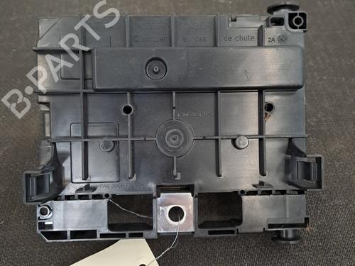 Fuse box PEUGEOT 308 I (4A_, 4C_) 1.6 HDi | BP28402992E1 