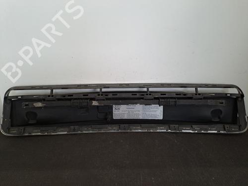 grille-audi-a2-8z0-2000-2001-2002-2003-2004-2005-28389904 main image