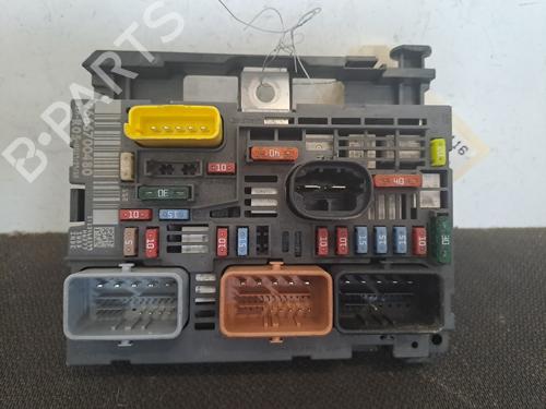 Used Fuse box PEUGEOT 308 I (4A_, 4C_) 1.6 HDi (92 hp) 28400653