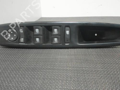 Used Left front window switch Left front window switch RENAULT MEGANE III Hatchback (BZ0/1_, B3_) 1.5 dCi (86 hp) 28399582 28399582