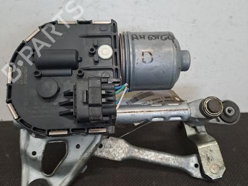 Used Front wiper motor Front wiper motor PEUGEOT 5008 (0U_, 0E_) 2.0 HDi 150 / BlueHDi 150 (150 hp) 28395756 28395756