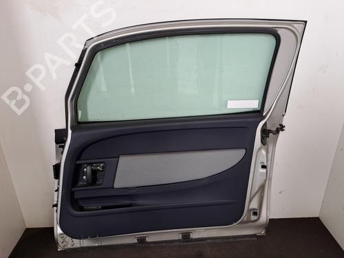 Right front door PEUGEOT 1007 (KM_) 1.4 HDi | BP28406605C3
