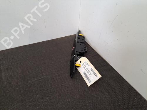 Warning switch HYUNDAI TUCSON (TL, TLE) 1.7 CRDi | BP28402466I22 