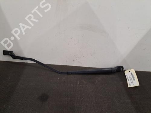 Used Front windshield wiper arm RENAULT CAPTUR II (HF_) TCe 90 (HFM6) (91 hp) 28392475