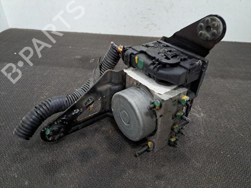 Used ABS pump ABS pump RENAULT KANGOO / GRAND KANGOO II (KW0/1_) 1.5 dCi 90 (KW05, KW08, KW0G, KW11) (90 hp) 28403548 28403548
