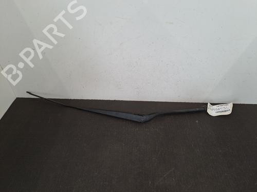 Used Front windshield wiper arm RENAULT TWINGO III (BCM_, BCA_) 1.0 SCe 70 (71 hp) 28389459