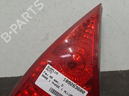 Used Right tailgate light PEUGEOT 3008 I MPV (0U_) 1.6 HDi (114 hp) 28403125