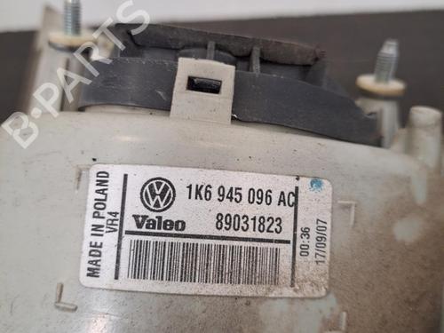 Used Right taillight Right taillight VW GOLF V (1K1) 1.9 TDI (105 hp) 28408335 28408335