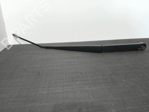 Used Front windshield wiper arm NISSAN LEAF (ZE1) Electric (150 hp) 28410768
