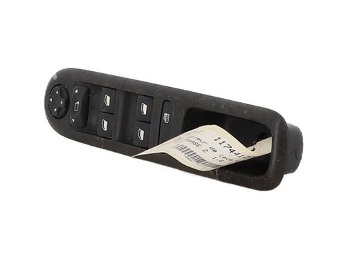 Left front window switch PEUGEOT 5008 (0U_, 0E_) 1.6 BlueHDi 120 | BP32696752I27 - Image 2