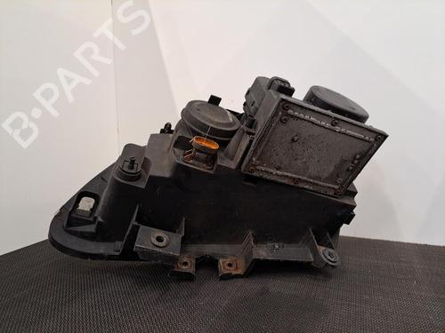 Used Right headlight RENAULT ESPACE III (JE0_) 2.2 dCi (JE0K) (130 hp) 28408401