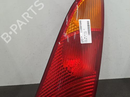Feu arrière droit FORD FOCUS I (DAW, DBW) 1.8 Turbo DI / TDDi (90 hp) 29618714