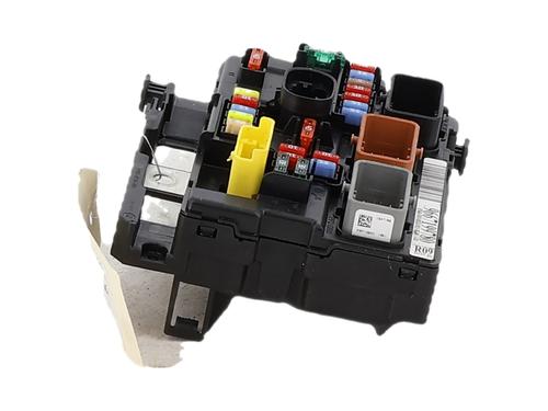 Fuse box CITROËN C3 II (SC_) 1.4 HDi 70 (SC8HZC, SC8HR0, SC8HP4) | BP38099390E1 - Image 4