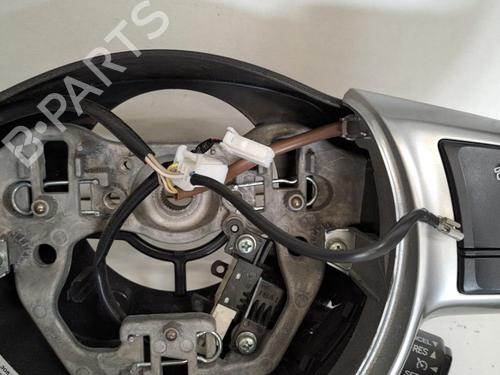 Used Steering wheel TOYOTA YARIS (_P13_) 1.4 D (NLP130_, NLP130) (90 hp) 28391291
