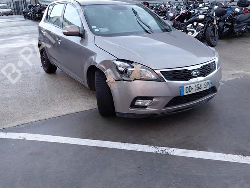 Right front fog light KIA CEE'D Hatchback (ED) 1.6 CRDi 115 | BP32992390C31 - Image 6