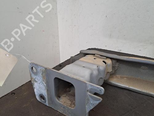 Used Rear bumper reinforcement Rear bumper reinforcement 38081619 38081619