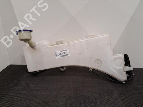 Used Windscreen washer tank PEUGEOT 3008 II SUV (MC_, MR_, MJ_, M4_) 1.2 THP/ PureTech 130 (MRHNSM, MRHNSU, MRHNSJ, MRHNYW,... (131 hp) 28404944