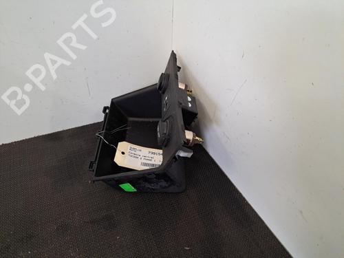 Used Middle console Middle console HYUNDAI TUCSON (TL, TLE) 1.7 CRDi (116 hp) 28408132 28408132