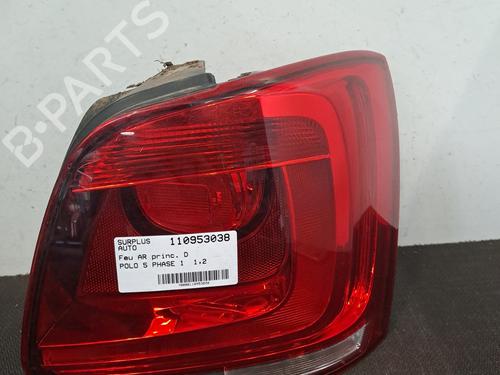 Højre baglygte VW POLO V (6R1, 6C1) 1.2 TSI (105 hp) 28676811