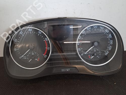 Used Instrument cluster SKODA FABIA III (NJ3) 1.2 TSI (90 hp) 28390008