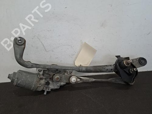 Used Front wiper motor TOYOTA YARIS (_P13_) 1.0 (KSP130_, KSP130) (69 hp) 28390142