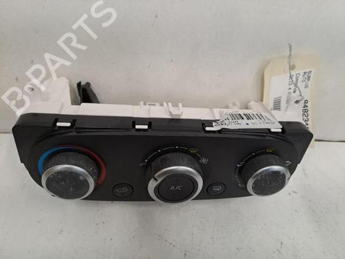 Climate control RENAULT CLIO IV (BH_) 1.2 16V | BP28407293I5