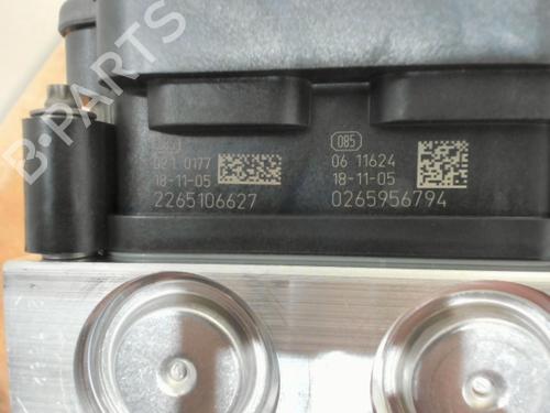 Used ABS pump ABS pump RENAULT CLIO V (B7_) 1.0 TCe 100 (B7MT) (101 hp) 28394142 28394142