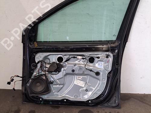 Used Right front door Right front door 32479018 32479018